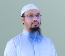 জনপ্রিয় ইসলামিক বক্তা শায়খ আহমাদুল্লাহ ফেসবুকে একটি আবেগঘন পোস্ট দিয়েছেন।